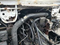 NISSAN DIESEL UD1400 2000 white tilt cab diesel JNAUZV1J1YA451569 photo #4