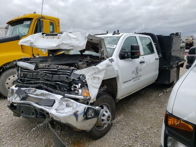 CHEVROLET 3500 2018 white  diesel 1GB4KYCYXJF254135 photo #1