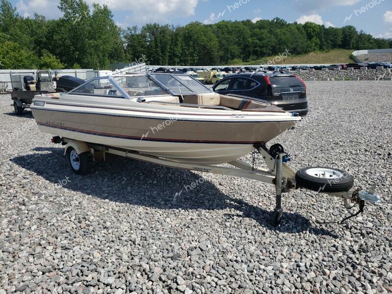 BAYL BOAT W/TRL 1983 beige   BL1F62CR03833 photo #1