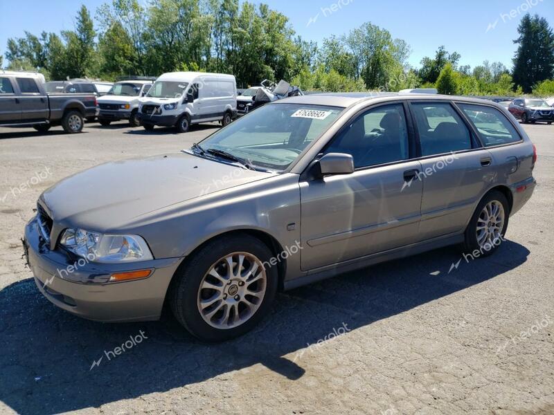 VOLVO V40 1.9T 2004 gray  gas YV1VW27574F039070 photo #1