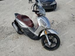 PIAGGIO MOTORCYCLE 2013 silver   ZAPM690T205001091 photo #2