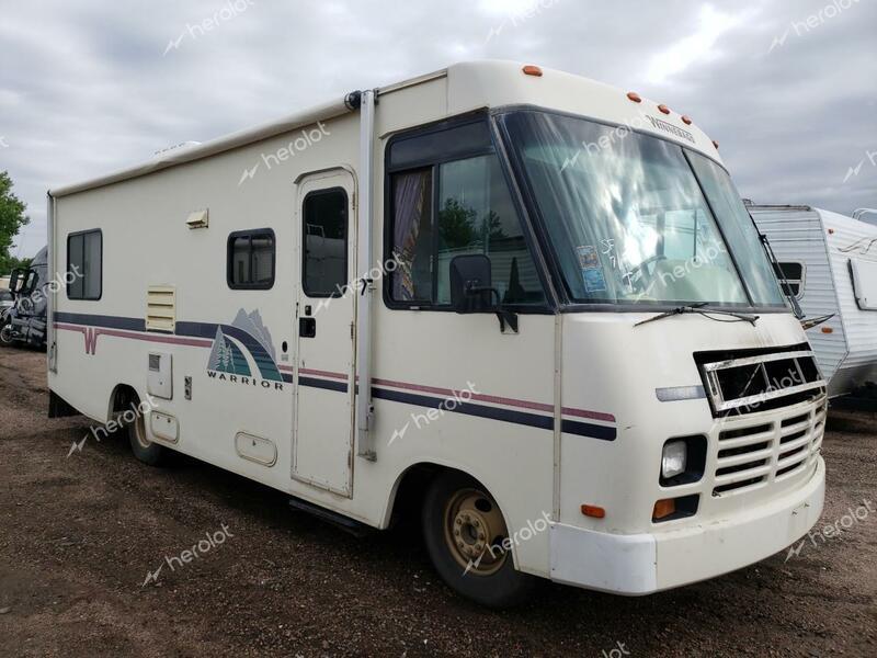 WINNEBAGO WINNEBAGO 1994 white  gas 1GBJP37NXP3321205 photo #1