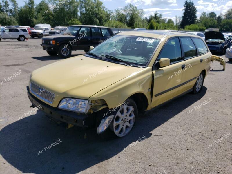 VOLVO V40 1.9T 2001 yellow  gas YV1VW295X1F761870 photo #1