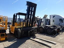 CATERPILLAR FORKLIFT 2002 yellow   68Y01501 photo #2