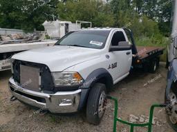 RAM 5500 2018 white  diesel 3C7WRMDL0JG392019 photo #2