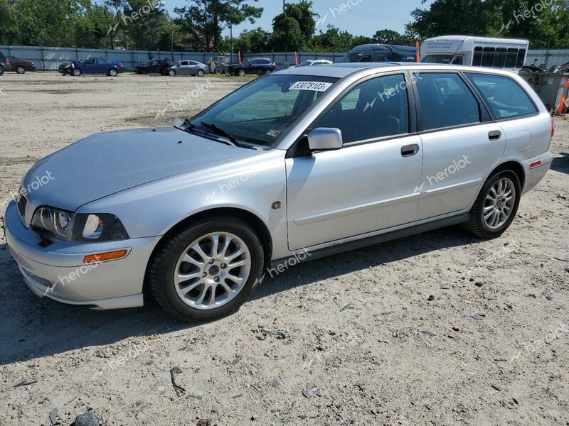 VOLVO V40 1.9T 2004 silver  gas YV1VW27524F080674 photo #1