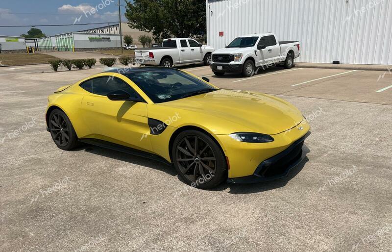 Aston Martin Vantage Р¶РµР»С‚С‹Р№