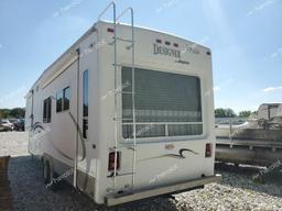 WINNEBAGO TRAILER 2002 white   1UJCJ02P721KL0104 photo #4