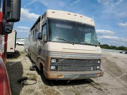 WINNEBAGO CAMPER 1988 beige  gas 1GBKP37W7J3308416 photo #2