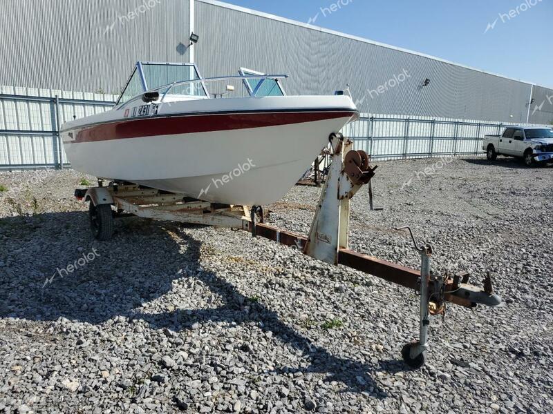 GRAD BOAT 1975 white   NTL74319M75J photo #1