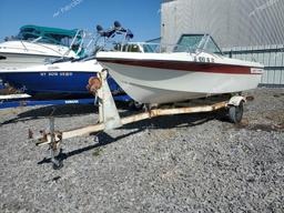 GRAD BOAT 1975 white   NTL74319M75J photo #3