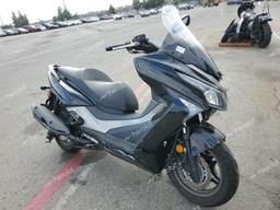 KYMCO USA INC X-TOWN 300 2022 two tone  gas LC2W1M240NC100343 photo #2