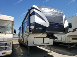 KEYSTONE FUZION 2018 two tone   4YDF37128JF810661 photo #2