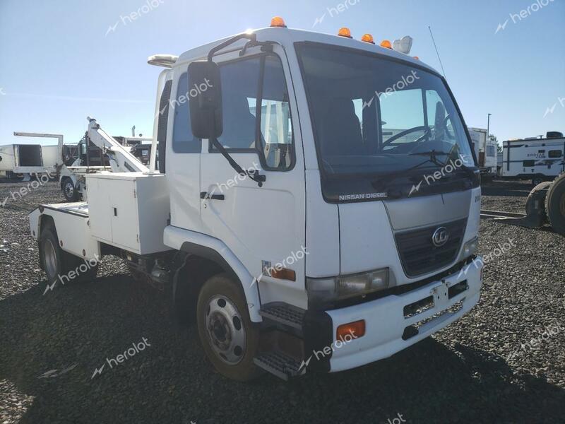 NISSAN DIESEL UD2000 2010 white tilt cab diesel JNAMB81H3AAE80132 photo #1