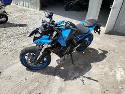 SUZUKI GSX800 R 2023 blue  gas JS1EM11B6P7100308 photo #3