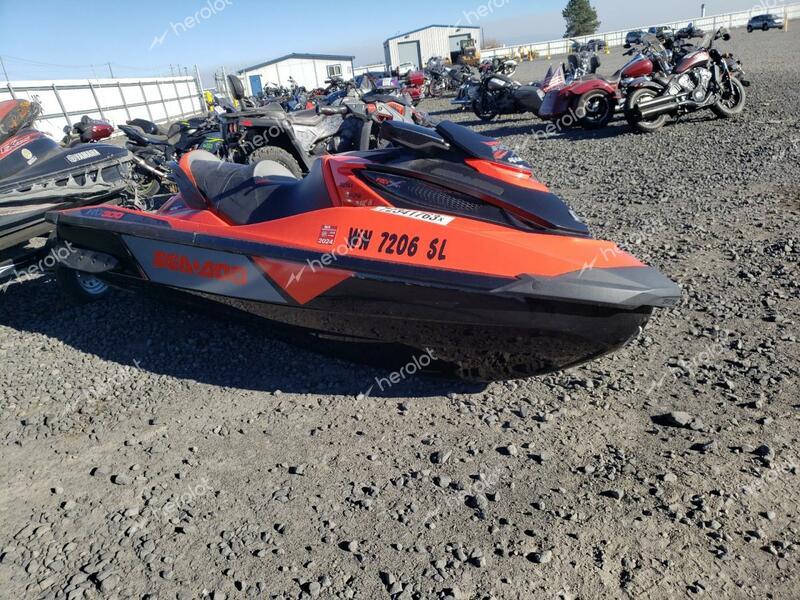 YDV JET SKI 2017 two tone   YDV14779D717 photo #1