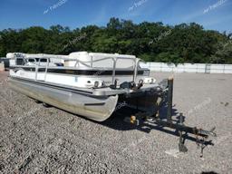 OTHER PONTOON 2001 white   FRUA4398I001 photo #2