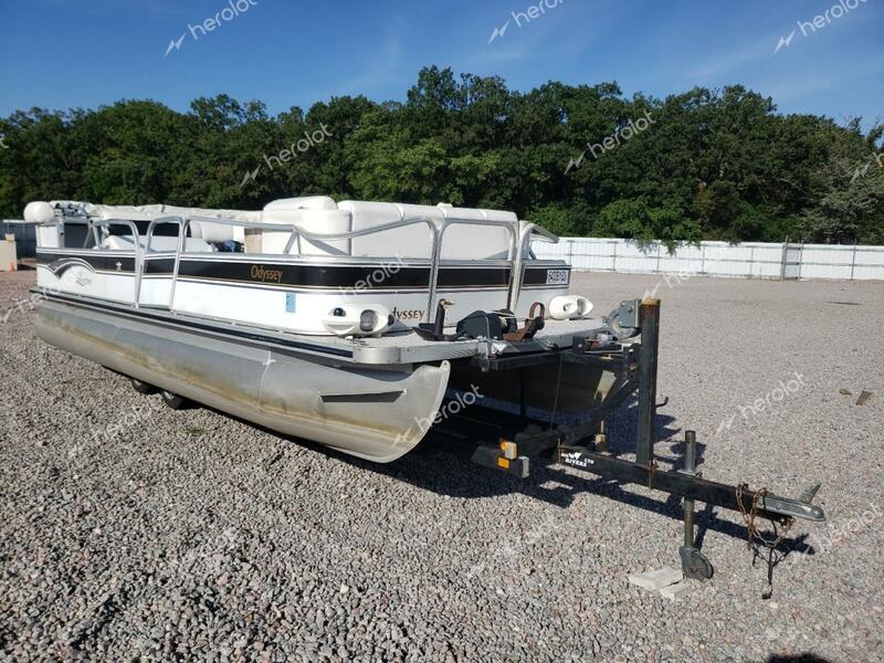 OTHER PONTOON 2001 white   FRUA4398I001 photo #1