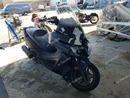 KYMCO USA INC X-TOWN 300 2019 black  gas LC2W1M249KC100143 photo #2