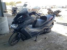 KYMCO USA INC X-TOWN 300 2019 black  gas LC2W1M249KC100143 photo #3