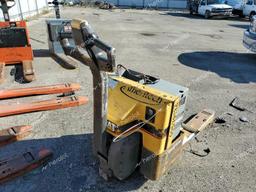 CATERPILLAR PALLET PRO 2001 yellow  electric 2CL05588 photo #3