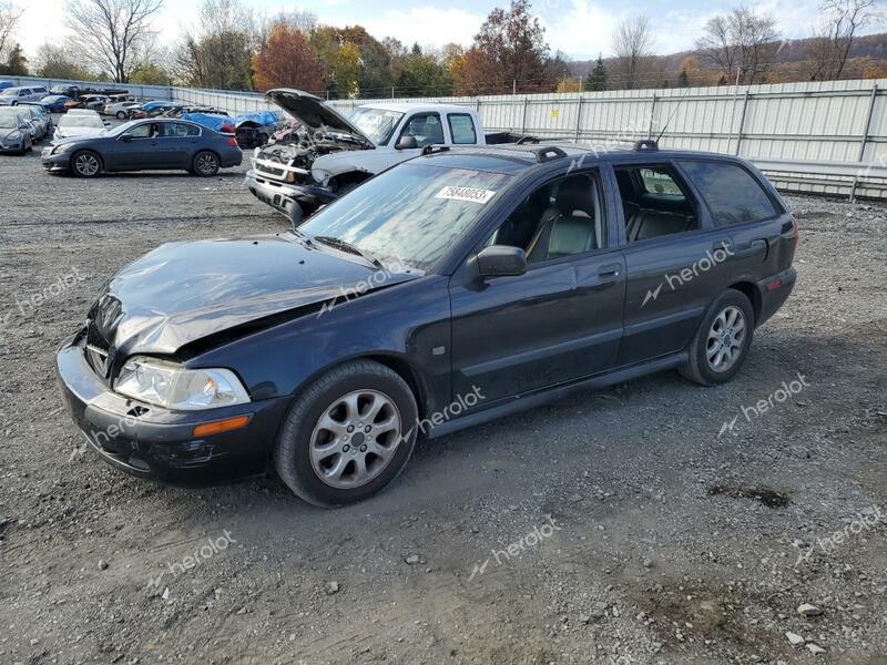 VOLVO V40 1.9T 2002 black  gas YV1VW29502F849117 photo #1