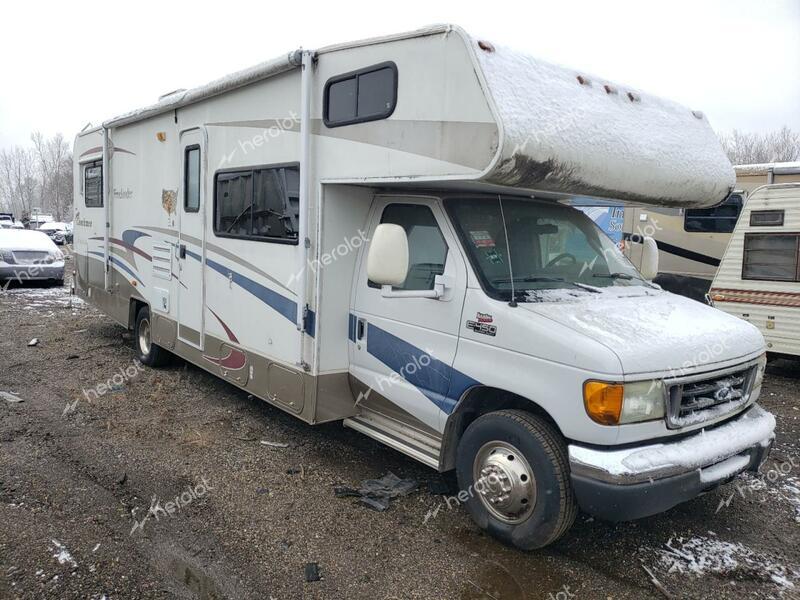 FORD MOTORHOME 2006 white cutaway gas 1FDXE45S65HB43945 photo #1