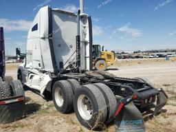 KENWORTH T680 2017 white tractor diesel 1XKYDP9X3HJ161422 photo #4