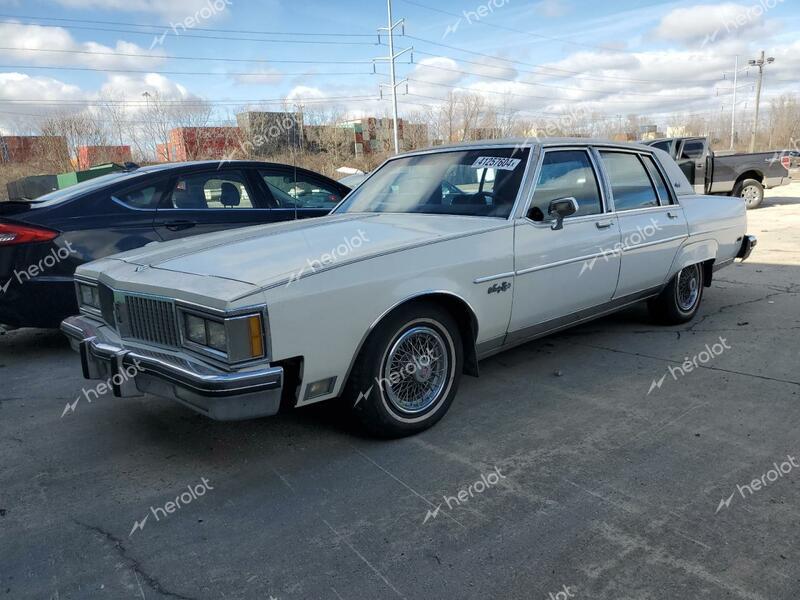 OLDSMOBILE 98 REGENCY 1982 white  gas 1G3AW69Y0CM126659 photo #1