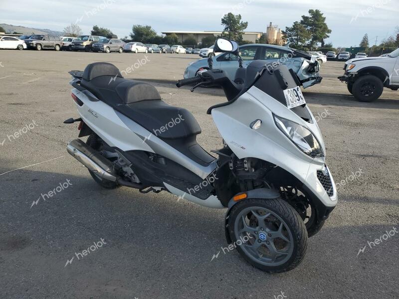 PIAGGIO MP3 500 SP 2016 two tone  gas ZAPM860X5G5000579 photo #1