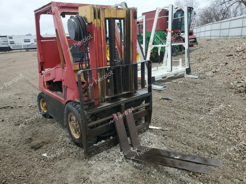 HYST FORK LIFT 1969 red   1969HYSTER photo #1