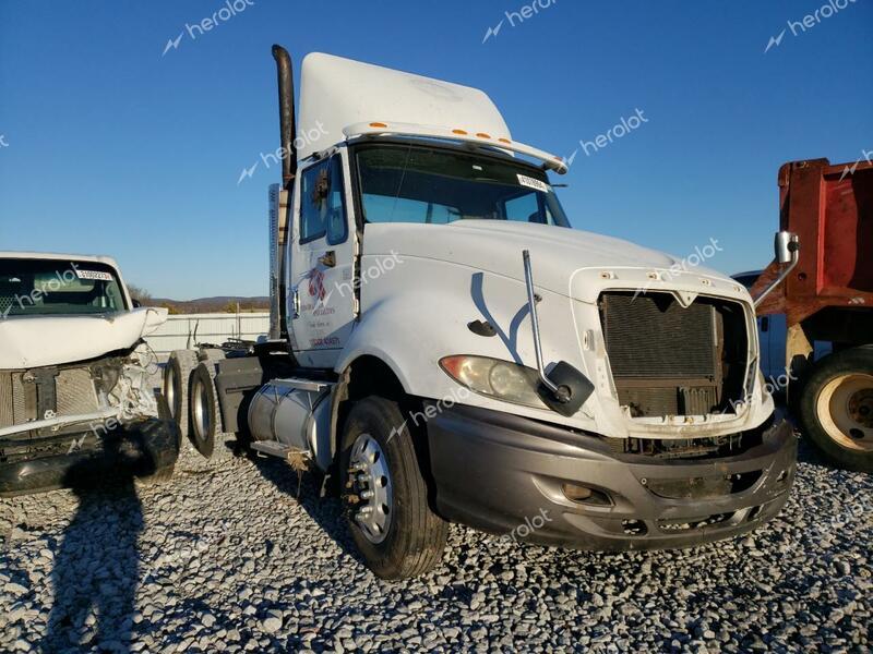 INTERNATIONAL PROSTAR PR 2009 white tractor diesel 2HSCUAPR19C091675 photo #1