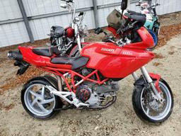 DUCATI MULTISTRAD 2004 red  gas ZDM1VABP44B001639 photo #2