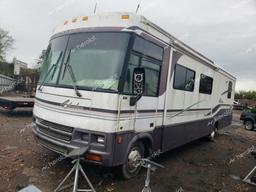 WINNEBAGO CAMPER 2002 white  gas 1FCNF53S310A19013 photo #3