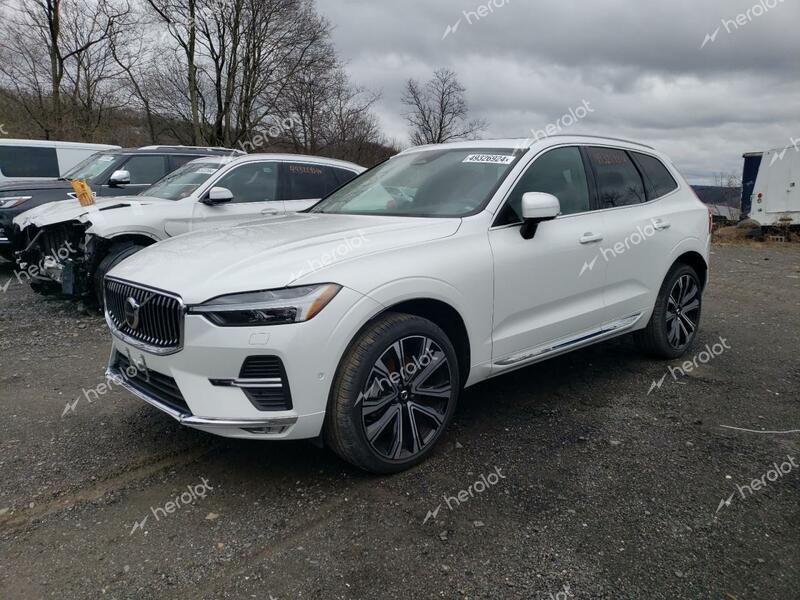 VOLVO XC60 ULTIM 2023 white  gas YV4062RA3P1269200 photo #1