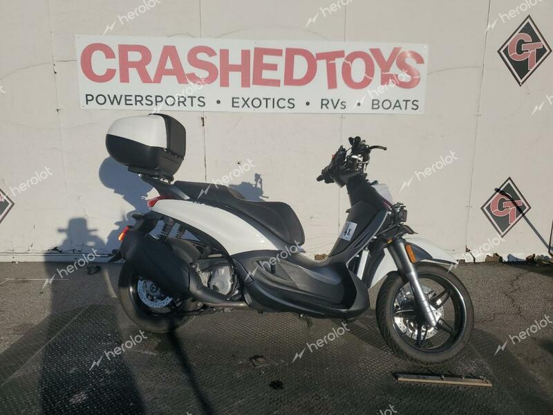 PIAGGIO SCOOTER 2019 white   ZAPMA20S7J5000365 photo #1