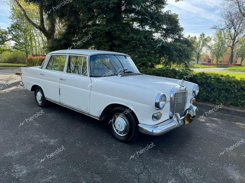 MERCEDES-BENZ 200D 1967 white   11011010304019 photo #1