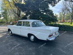 MERCEDES-BENZ 200D 1967 white   11011010304019 photo #4