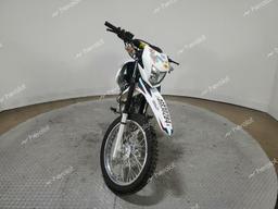 HONDA XR150L E 2023 white  gas 3H1KD1316PD005195 photo #3