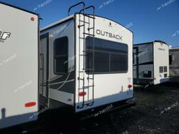 KEYSTONE OUTBACK 2022 white   4YDT0BR22NB451808 photo #4