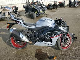 SUZUKI GSX-R1000 2024 gray  gas JS1DM11B0R7100383 photo #2