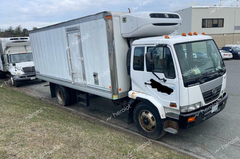 NISSAN DIESEL UD2600 2010 white tilt cab diesel JNAPA81H8AAH80060 photo #1