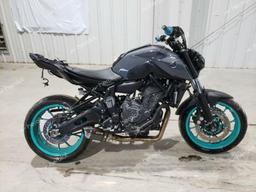 YAMAHA MT07 2022 gray  gas JYARM32E2NA003467 photo #2