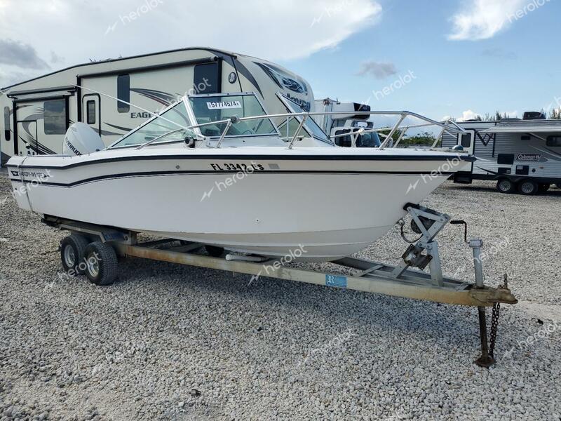 GRAD BOAT 1985 white   NTLBC924E585 photo #1