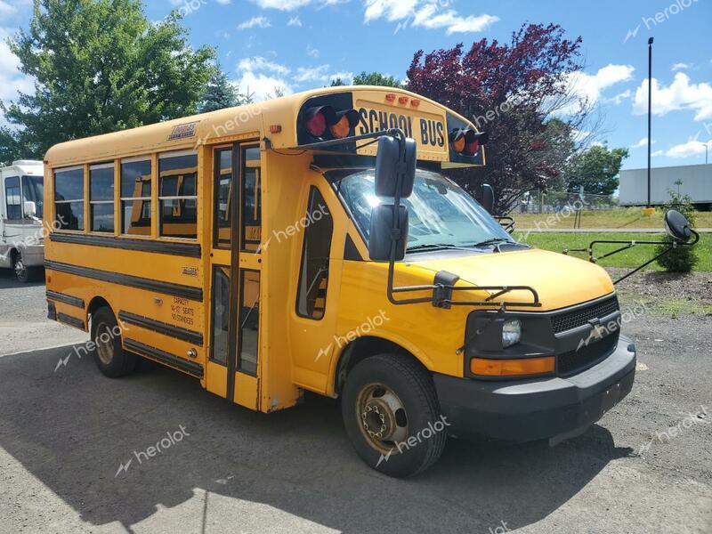 CHEVROLET EXPRESS G3 2010 orange cutaway flexible fuel 1GB6G2AG6A1165872 photo #1