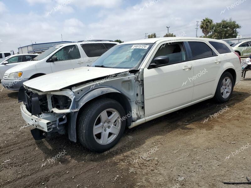 DODGE MAGNUM SE 2005 white 4dr spor gas 2D4FV48T25H650410 photo #1