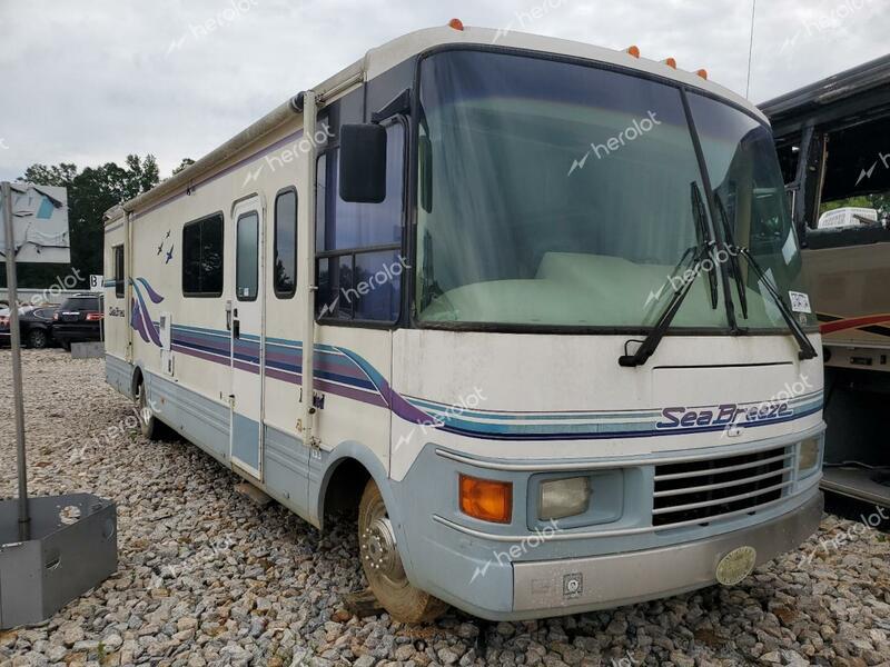 FORD F530 SUPER 1996 beige motorize gas 3FCMF53GXTJA10950 photo #1