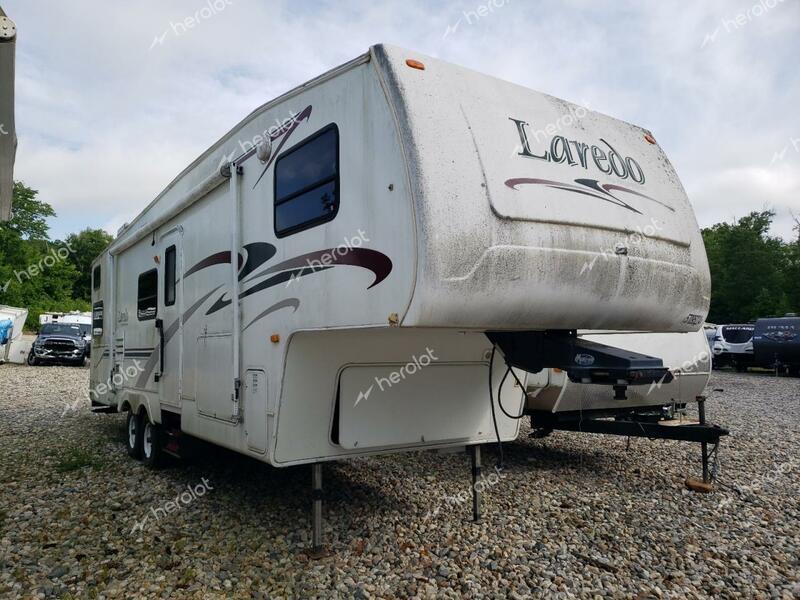 KEYSTONE LAREDO 2005 white   4YDF29B235J458055 photo #1