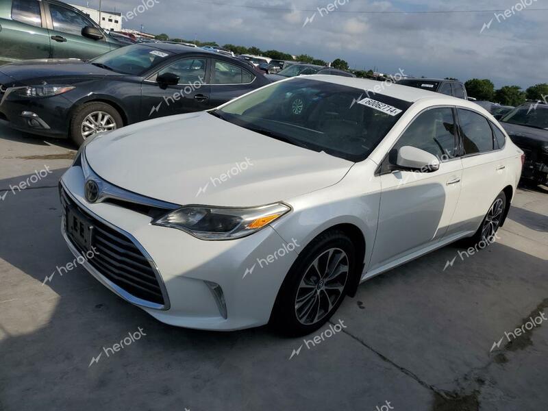 TOYOTA AVALON XLE 2018 white  gas 4T1BK1EB1JU273621 photo #1