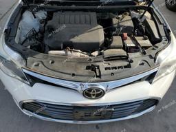 TOYOTA AVALON XLE 2018 white  gas 4T1BK1EB1JU273621 photo #4